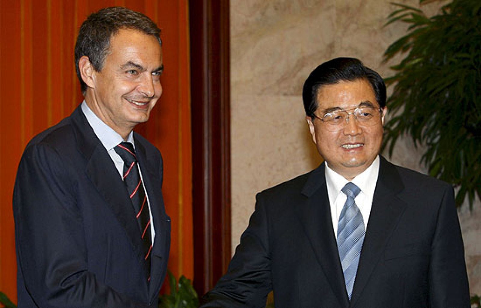 Telediario fin de semana en cuatro minutos - 25/10/08 | Ver