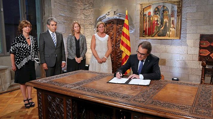 Telediario 1 - Telediario Matinal en 4' - 04/08/15