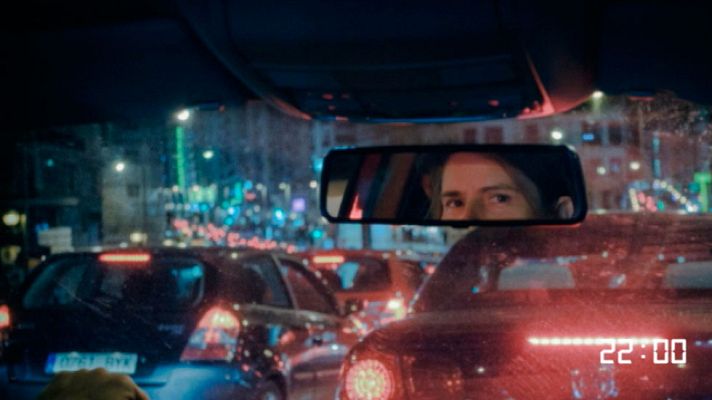 Telediario 1 - Una iniciativa de Photoespaña muestra cómo es un día en la vida de Madrid en 24 fotos