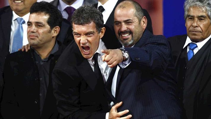 Telediario 1 - Se presenta 'Los 33', película basada en la tragedia de los 33 mineros atrapados en Chile