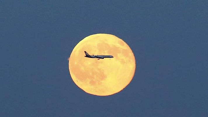 Telediario 1 - Airbus registra la patente de un avión que podría alcanzar 4 veces la velocidad del sonido