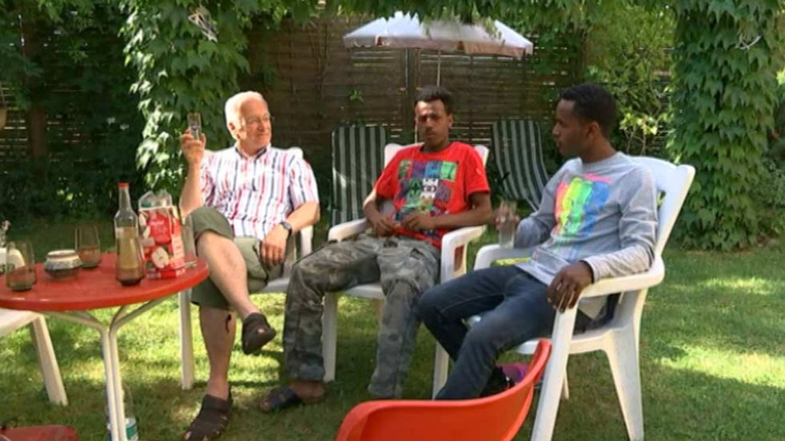 Revuelo en Alemania porque un miembro del partido de Merkel acoge en su casa a dos inmigrantes