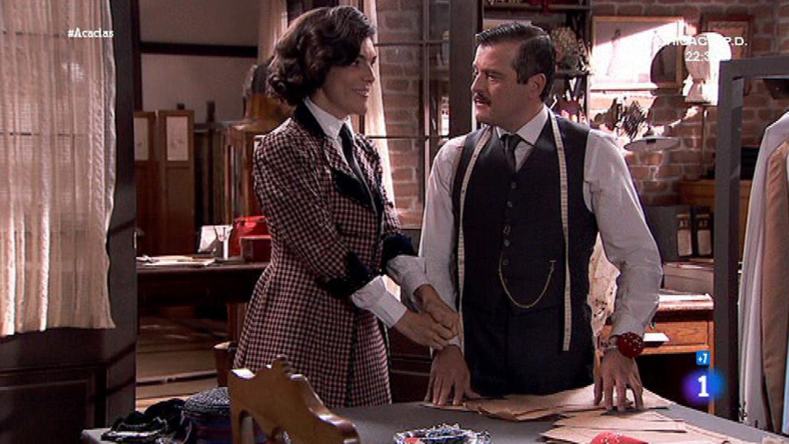 'Acacias 38' - Leandro es el sastre de Consuelo