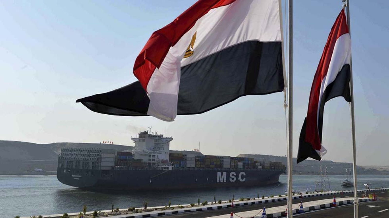 Al Sisi inaugura la ampliación del canal de Suez | Ver