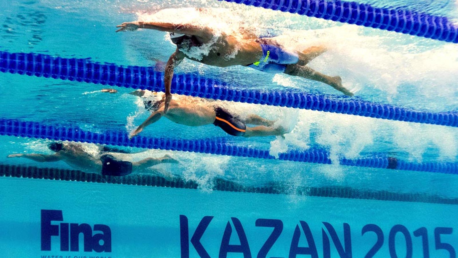 El relevo español 4x200 libre masculino ha obtenido por primera vez en la historia la clasificación olímpica tras nadar en 7:15.80 y rebajar en más de cuatro segundos (7:15.80) el anterior tope nacional.