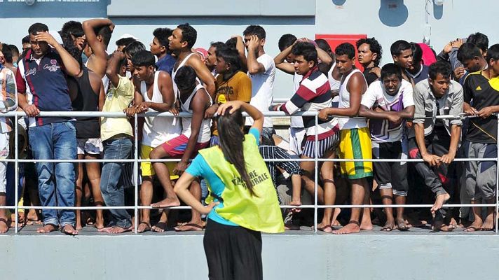 Telediario 1 - Más de 200.000 personas se juegan la vida en el Mediterráneo para intentar alcanzar las costas europeas