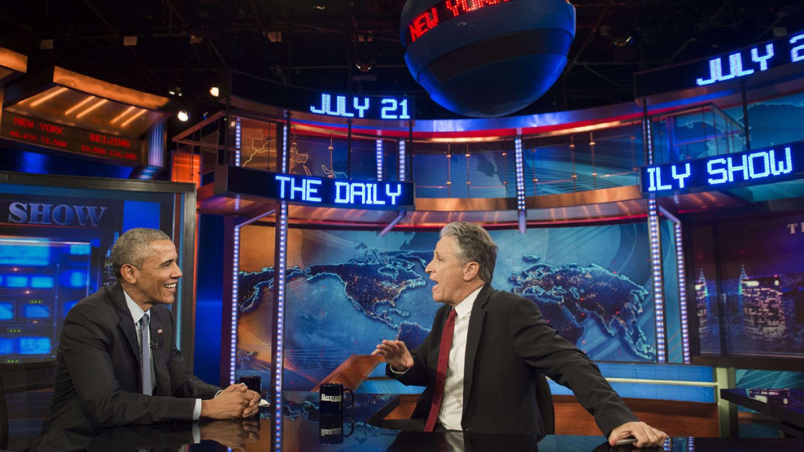 Jon Stewart se despide tras 16 años al frente de su programa de entrevistas