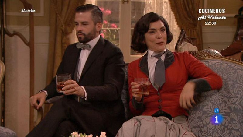 'Acacias 38' - Consuelo se cuela en la reunión de hombres