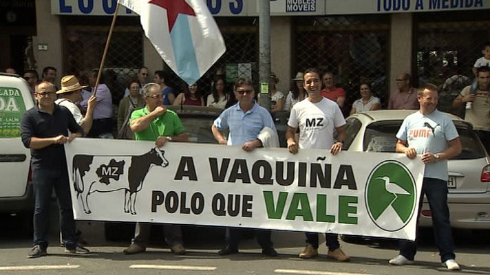 Telediario 1 - Protesta de los ganaderos en Pontevedra por la caída de los precios de la leche en origen