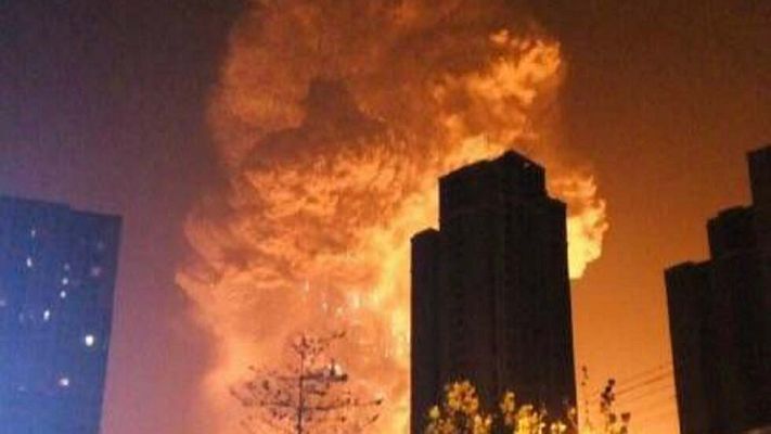  - Enorme explosión en la zona industrial de Tianjín, China