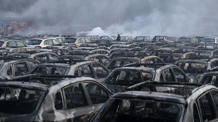 Telediario 1 - Explosión en el puerto de la ciudad china de Tianjin