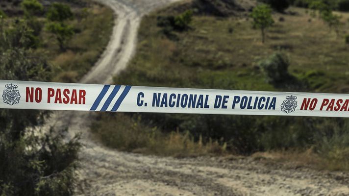 Telediario 1 - Orden internacional de busca y captura para el presunto asesino de Laura y Marina