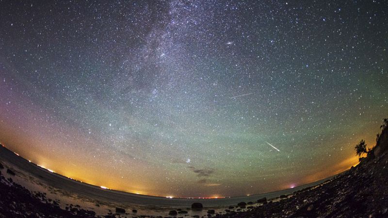 Cerca de 100 perseidas por hora cruzaron anoche el cielo