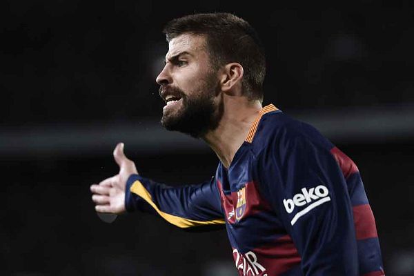 Telediario 1 - Piqué es sancionado con cuatro partidos tras su expulsión en la Supercopa