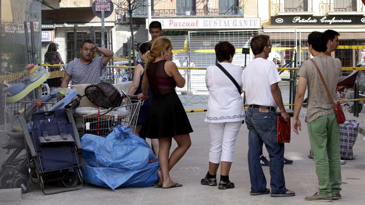 Telediario 1 - Los vecinos de Tetuán vuelven a casa a recoger sus cosas