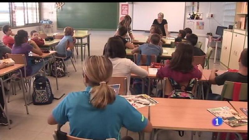 Escepticisme davant l'anunci de disminuir els alumnes per aula