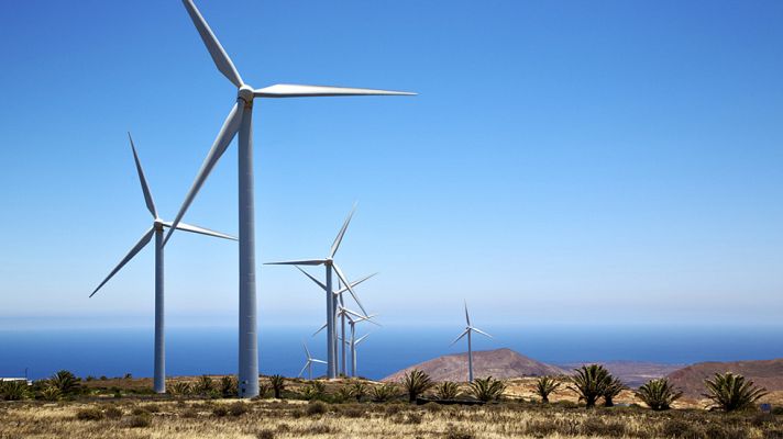 Informativo 24h - La isla de El Hierro abastece su demanda eléctrica durante 121 minutos únicamente de fuentes renovables