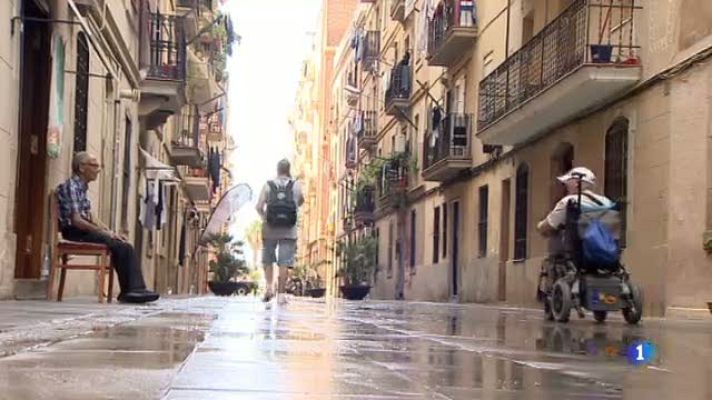 L'Informatiu - Un any de les manifestación veïnals contra els pisos turístics de la Barceloneta