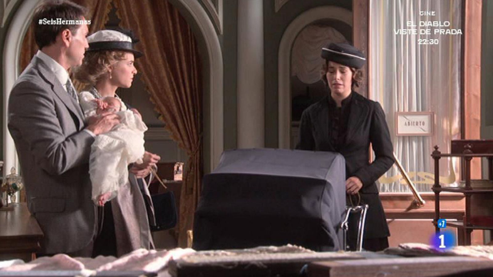 'Seis Hermanas' - Carolina vuelve del pueblo con su supuesto hijo