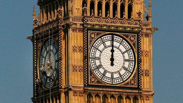 Telediario 1 - El Big Ben vive con seis segundos de retraso