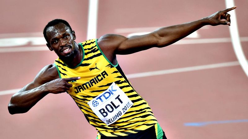 El jamaicano Usain Bolt derrotó por segunda vez en cuatro días al hombre que durante casi dos años le había suplantado como rey de la velocidad mundial y con un registro de 19.55 en la final de 200 conquistó su décima medalla de oro en campeonatos de