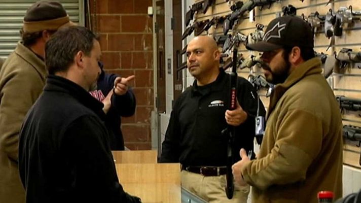 Telediario 1 - Cada vez más estadounidenses creen que la posesión de armas hace su vida más segura