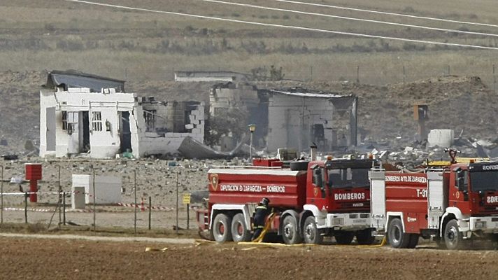 Telediario 1 - Cinco muertos y dos heridos muy graves tras la explosión de una pirotecnia en Zaragoza