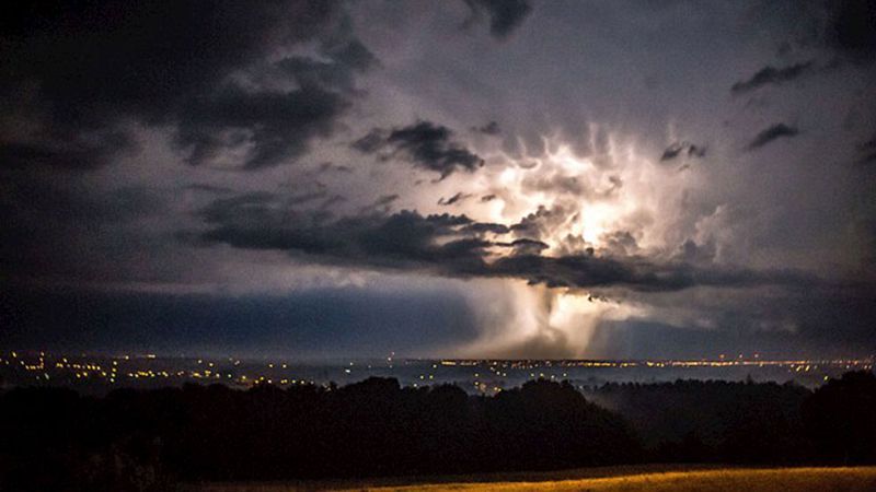 Cielos nubosos en la Península con riesgo de tormentas en el norte de Cataluña