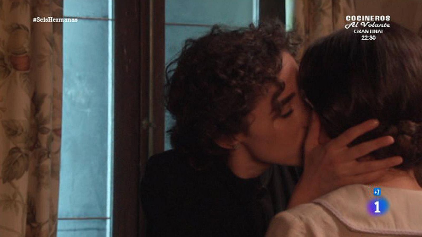 Seis Hermanas - Celia besa a Petra