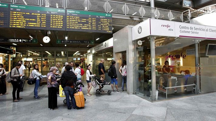 Telediario 1 - La huelga en Renfe se desarrolla sin incidentes y con cumplimiento de los servicios mínimos