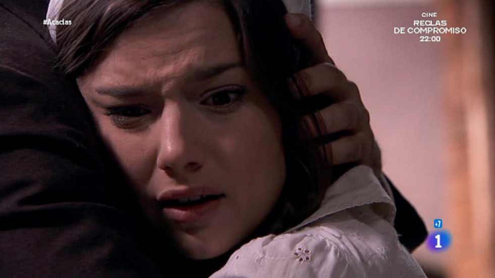 Acacias 38 - Manuela agradece a Justo el haber recuperado una de las pruebas