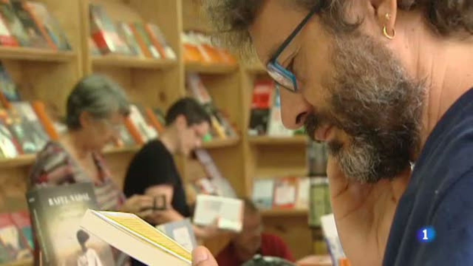 Comença la 33a Setmana del Llibre en Català