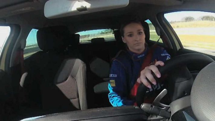 Mujer y deporte - Automovilismo