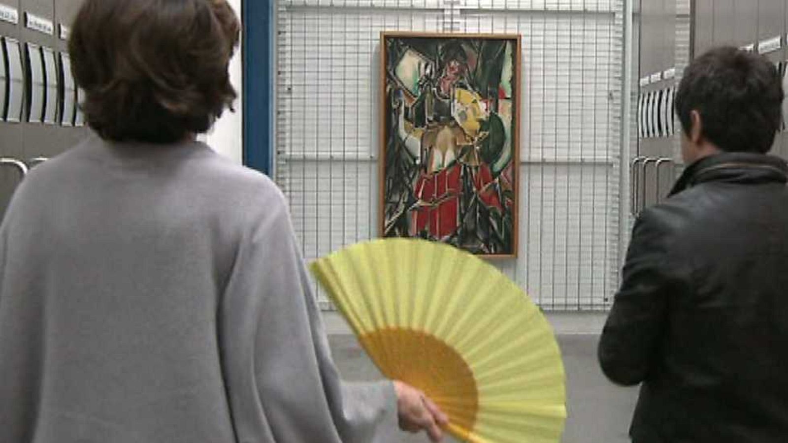 La mitad invisible - Mujer con abanico - ver ahora