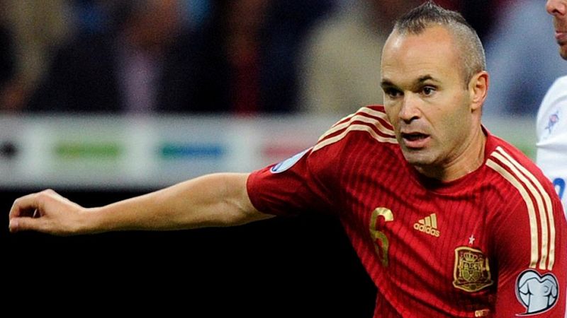 Iniesta pide que no se pite a Piqué