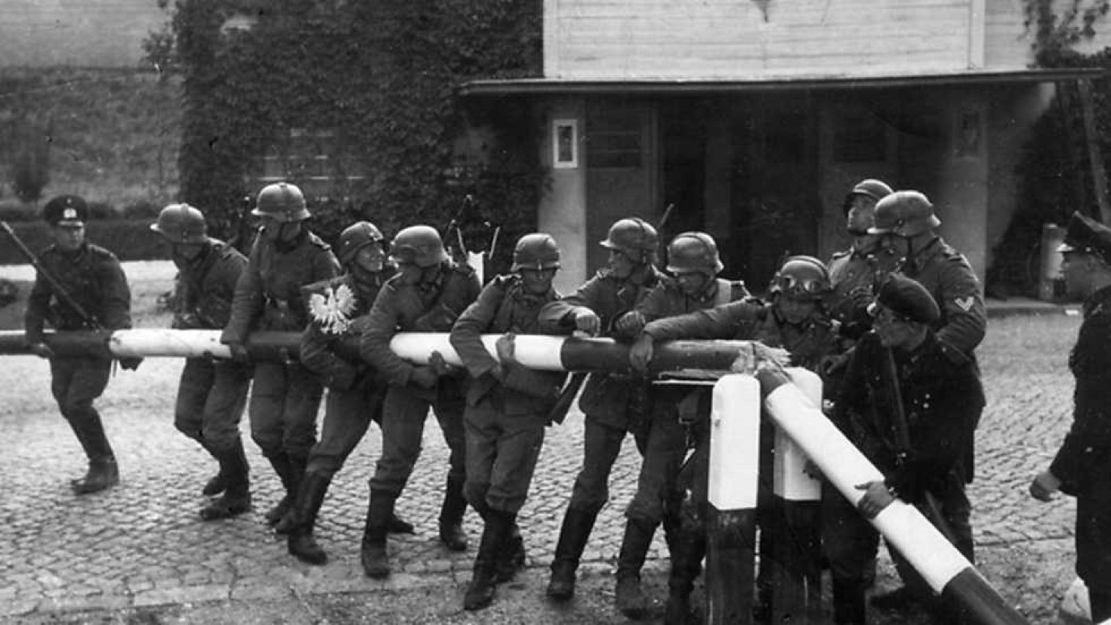 Documaster - Documaster - La invasion: el estallido de la II Guerra Mundial. El primer día - ver ahora