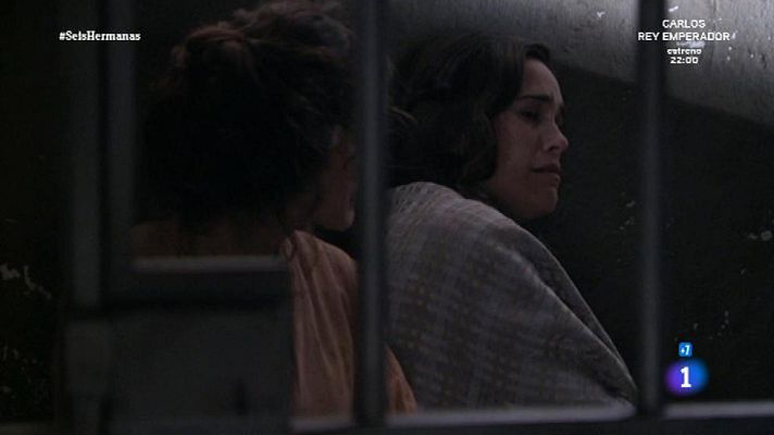 Seis hermanas - Adela recibe una paliza en la cárcel