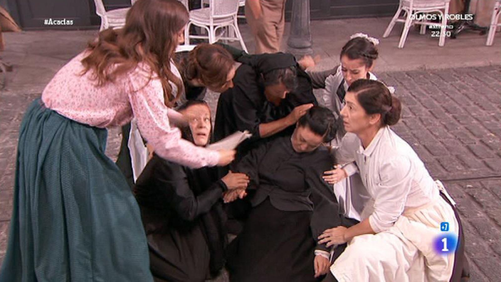 Acacias 38 - Fabiana, enferma, se desmaya en mitad de la calle