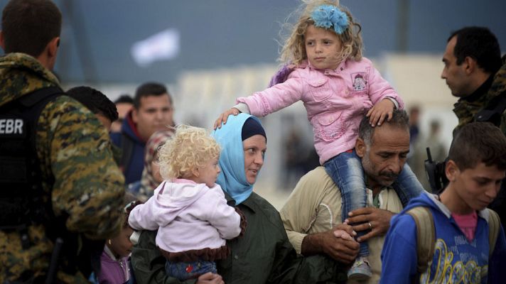 Telediario 1 - Comunidades piden que se concrete la cifra de refugiados