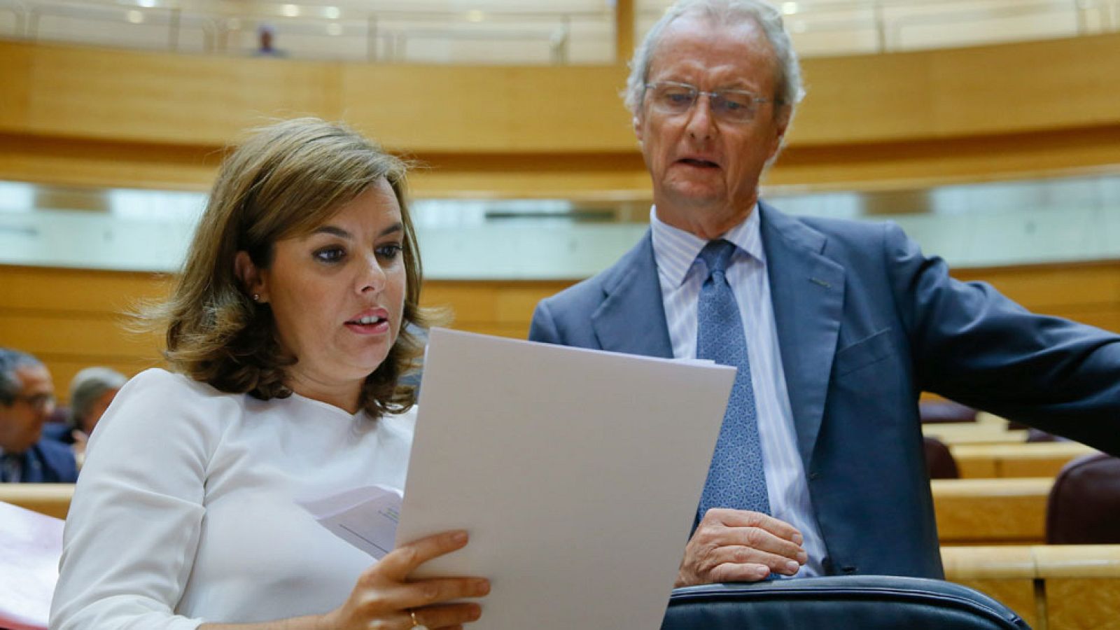 El Gobierno pide responsabilidad al PSOE para alcanzar un pacto sobre los refugiados | Ver