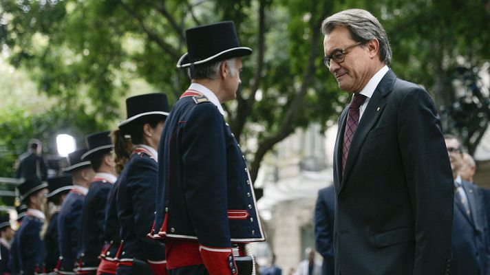 Telediario 1 - Primer día de campaña en Cataluña entre reproches por la 'instrumentalización' de la Diada
