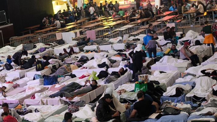 Telediario 1 - Los ministros de la UE discuten el reparto de refugiados