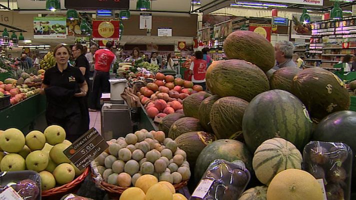 Telediario 1 - La gran distribución facturó un 1,6% más en 2014, la primera subida desde que empezó la crisis