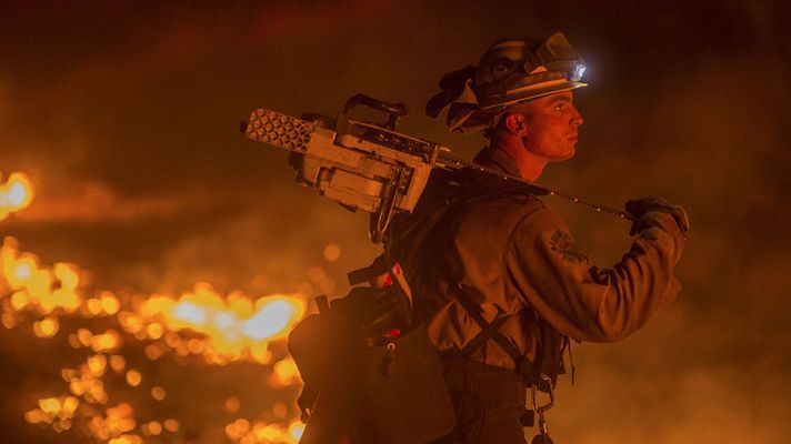 Telediario 1 - Declarado el estado de emergencia en varias ciudades de California por múltiples incendios