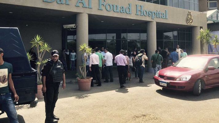 Telediario 1 - El ejército egipcio mata al menos a 12 turistas al confundirlos con terroristas