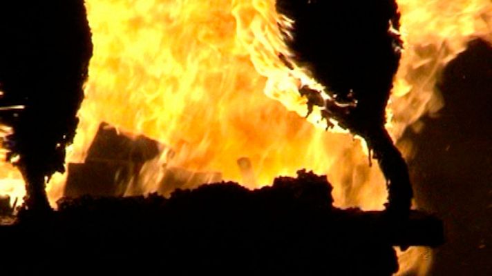 Telediario 1 - Los 'embolados' o 'toros de fuego' son otros casos con polémica por maltrato animal