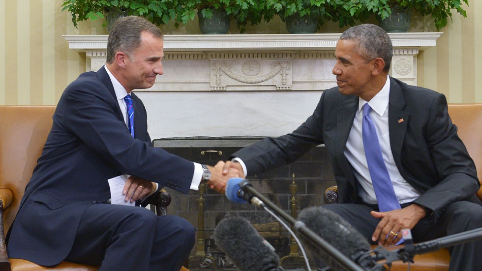 Obama traslada al rey su compromiso con una "España fuerte y unida" | Ver