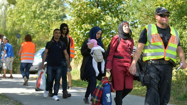 Telediario 1 - En Alemania van a construir 40.000 nuevas plazas para acoger a refugiados