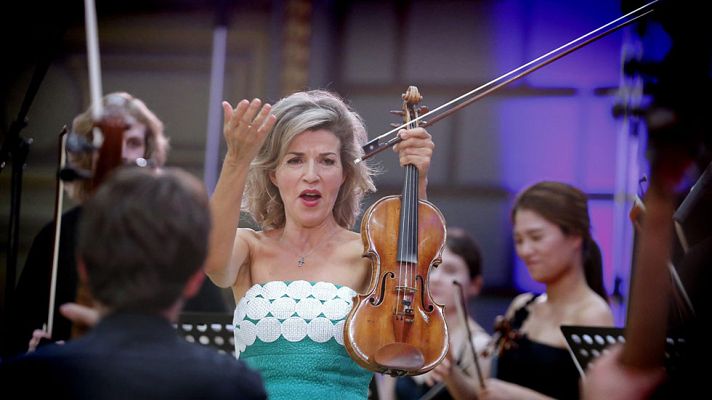 Telediario 1 - Anne Sophie Mutter, una de la mejores violinistas del mundo, saca nuevo disco