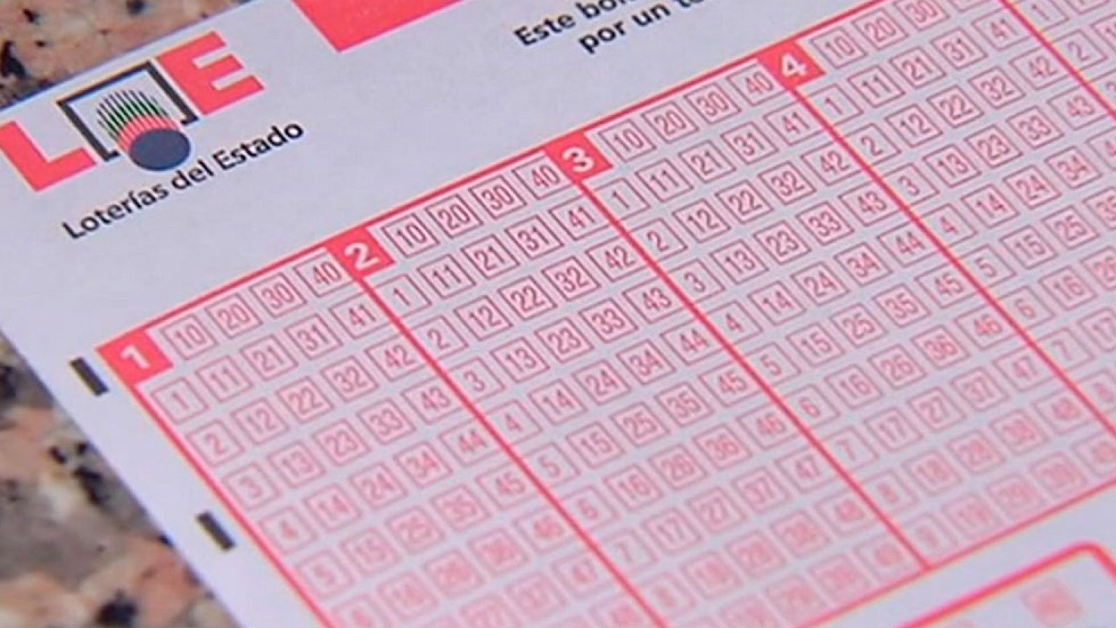 El lotero de A Coruña que encontró un boleto premiado con cinco millones lo cobrará si no aparece el ganador